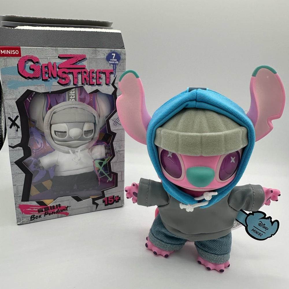 Gen Z Street Stitch from miniso